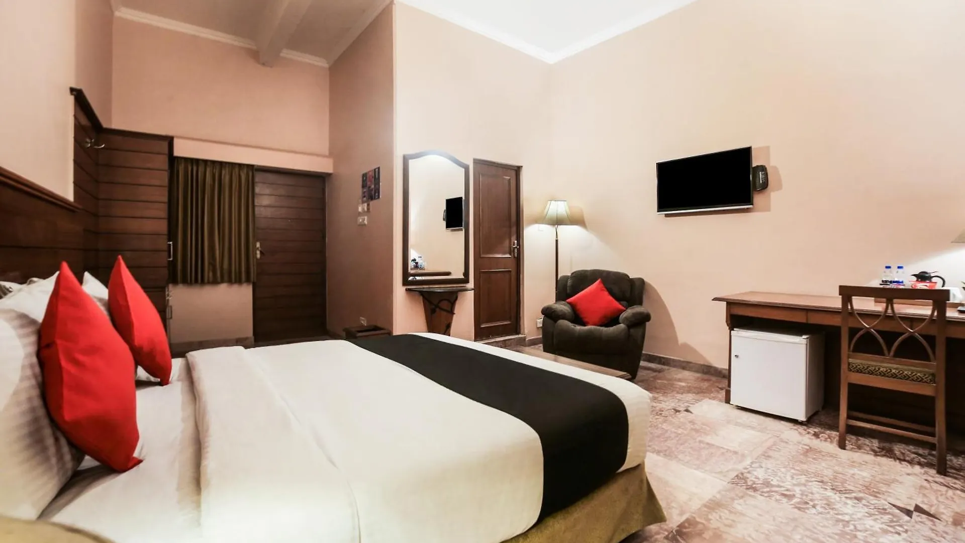 Townhouse Dayal Lodge - A Boutique Hotel Agra   Agra (Uttar Pradesh)